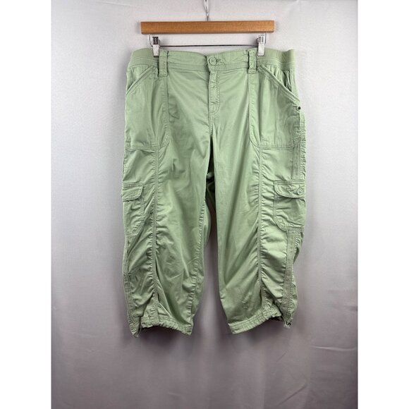 Women’s Style & Co Size 16 Mint Green Capri Cargo Pants - Picture 1 of 5